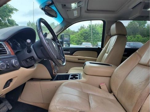 Used 2007 Chevrolet Silverado 2500 LTZ w/ Safety Package AWD/4WD image 26