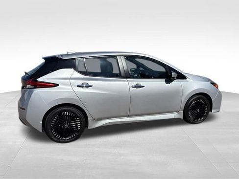 Certified 2025 Nissan Leaf SV Plus FWD image 12