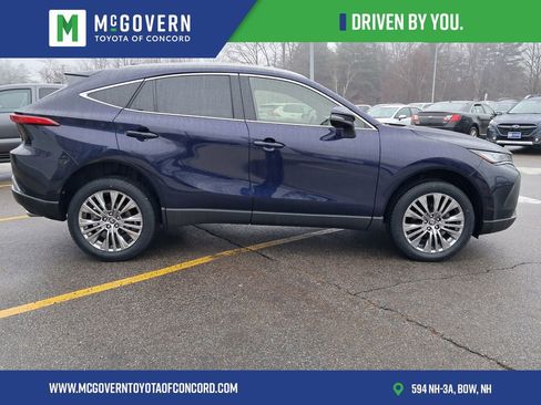 Used 2022 Toyota Venza XLE image 6