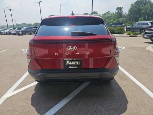 Used 2024 Hyundai Kona SEL FWD image 4