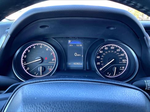 Used 2021 Toyota Camry SE image 25