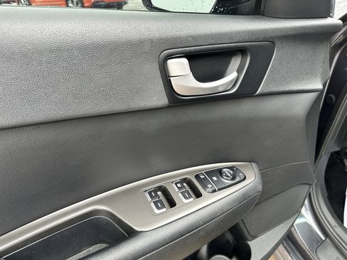 Used 2019 Kia Optima LX image 11