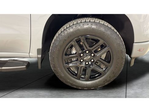 Certified 2024 Chevrolet Silverado 1500 RST image 18