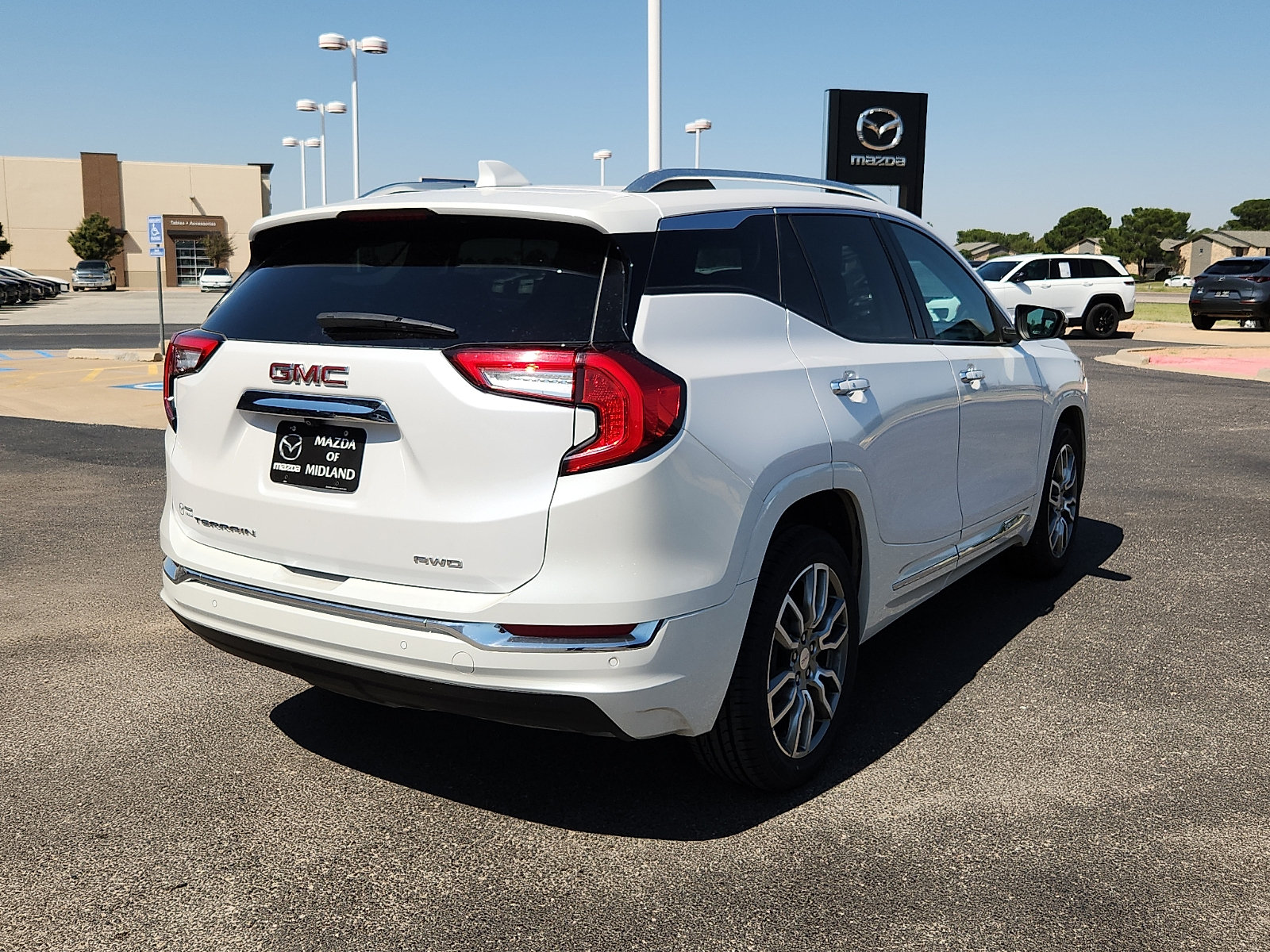 Used 2022 GMC Terrain Denali AWD/4WD image 5