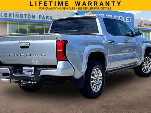 Used 2025 Toyota Tacoma Limited AWD/4WD image 13