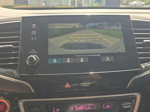Used 2020 Honda Pilot Touring image 22