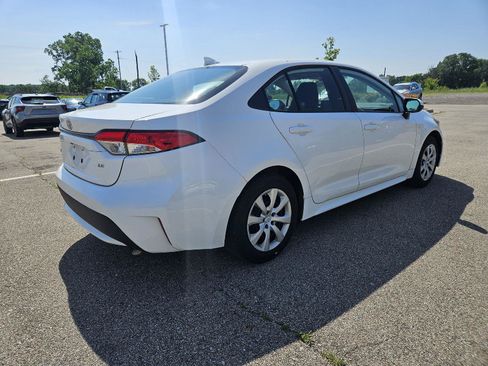 Used 2022 Toyota Corolla LE FWD image 7