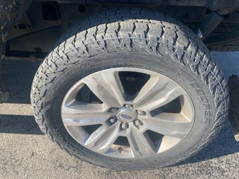 Used 2018 Ford F150 Limited w/ Trailer Tow Package image 7