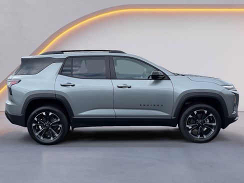New 2026 Chevrolet Equinox RS w/ Convenience Package III FWD image 2