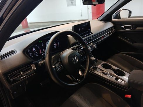 Used 2025 Honda Civic Sport image 13