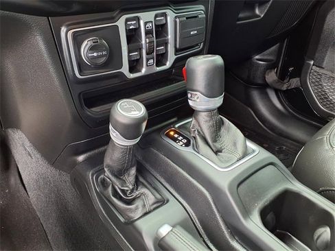 Used 2021 Jeep Wrangler Unlimited Sahara image 59