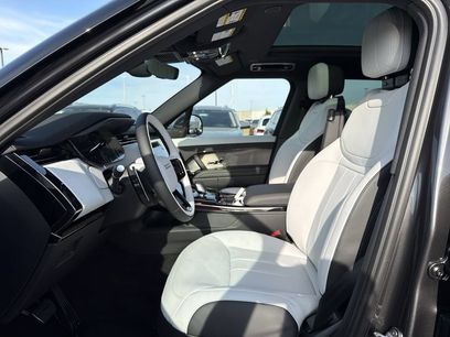 New 2026 Land Rover Range Rover Sport Dynamic SE