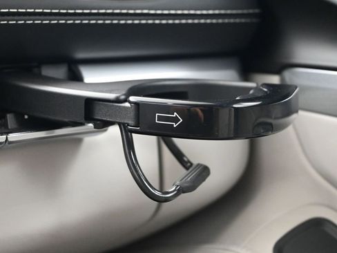 Certified 2025 Porsche 718 Cayman Style Edition image 20