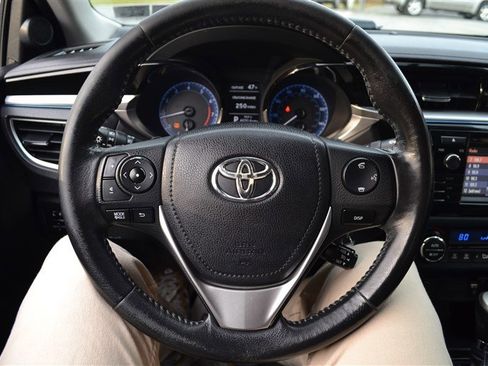 Used 2014 Toyota Corolla S image 11