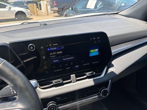 Used 2025 Chevrolet Equinox LT AWD/4WD image 21