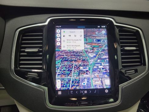 Used 2024 Volvo XC90 B6 Plus image 6