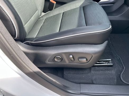 New 2026 Buick Enclave Sport Touring w/ Power Package FWD image 32