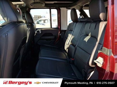 Used 2021 Jeep Wrangler Unlimited Sahara w/ Cold Weather Group image 12