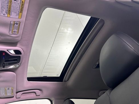 Used 2020 Subaru Outback Limited XT w/ Tech Package 2 image 32