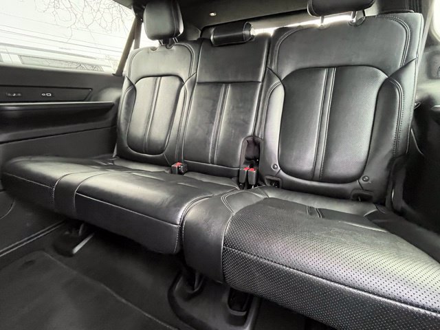 Used 2023 Jeep Wagoneer L Series III w/ Preferred Equipment Group AWD/4WD image 29
