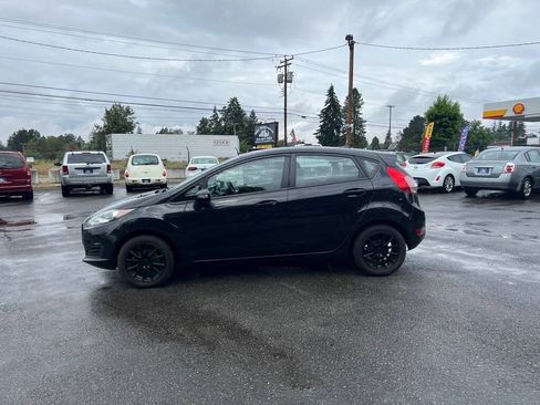 Used 2014 Ford Fiesta SE FWD image 10