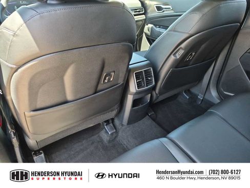 Used 2025 Kia Sportage EX w/ Premium Package FWD image 18