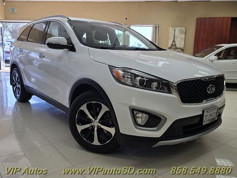 Used 2016 Kia Sorento EX FWD image 1