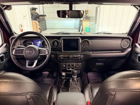 Used 2021 Jeep Wrangler Unlimited Sahara AWD/4WD image 21