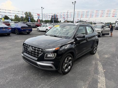 Used 2022 Hyundai Venue SEL w/ Cargo Package FWD image 9