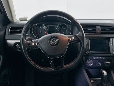 Used 2016 Volkswagen Jetta SE FWD image 17