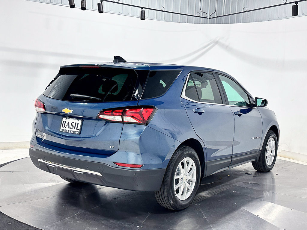 Used 2024 Chevrolet Equinox LT FWD image 11