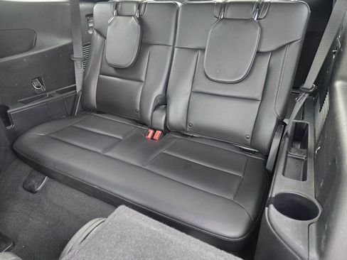 Used 2022 Ford Explorer XLT w/ Equipment Group 202A AWD/4WD image 13