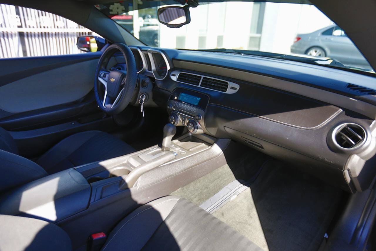 Used 2012 Chevrolet Camaro LS RWD image 10