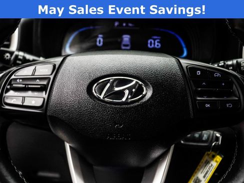 Used 2023 Hyundai Venue SEL FWD image 25
