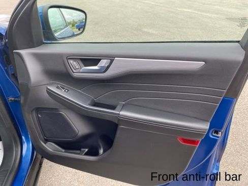 Used 2023 Ford Escape Platinum image 37