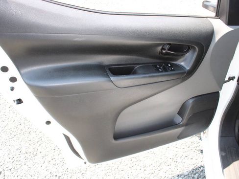 Used 2017 Nissan NV200 SV w/ Technology Package FWD image 17