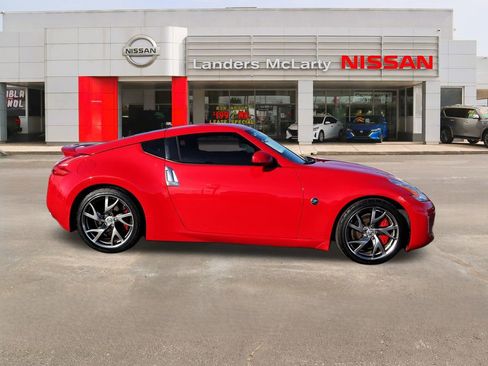 Used 2014 Nissan 370Z Touring w/ Sport Package image 2