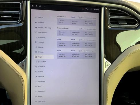 Used 2013 Tesla Model S Performance image 24