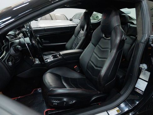 Used 2014 Maserati GranTurismo Sport RWD image 20