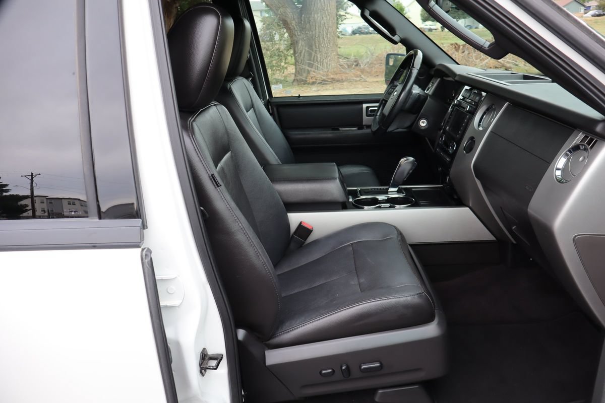 Used 2014 Ford Expedition Limited w/ Equipment Group 301A RWD image 23