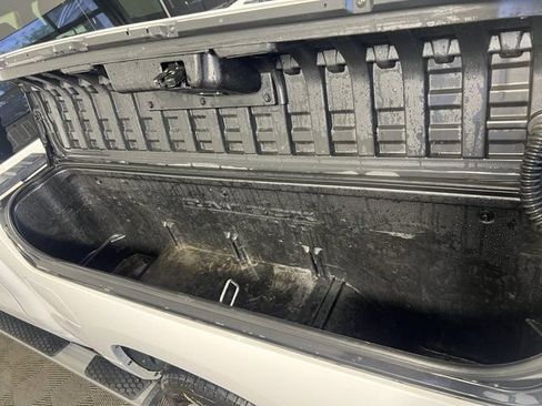 Used 2023 RAM 1500 Laramie AWD/4WD image 12