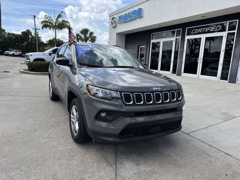 Used 2023 Jeep Compass Latitude w/ Sun and Sound Group image 8