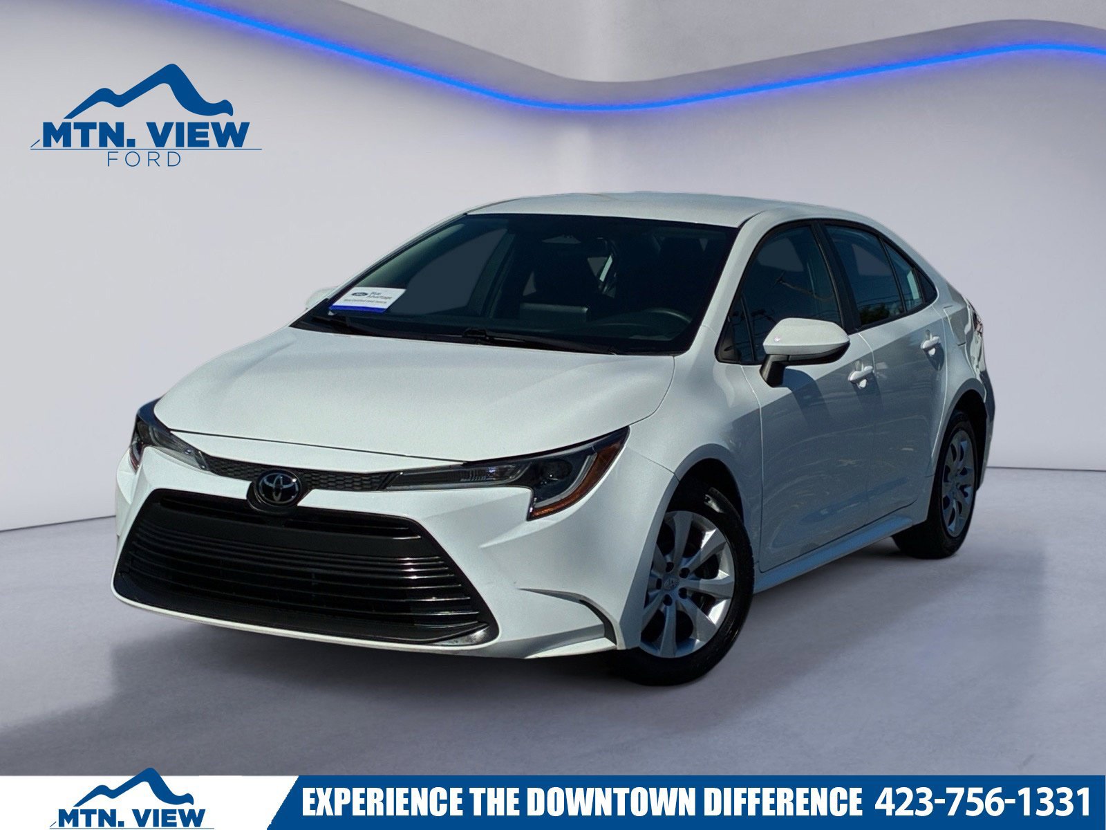 Used 2024 Toyota Corolla LE FWD image 1