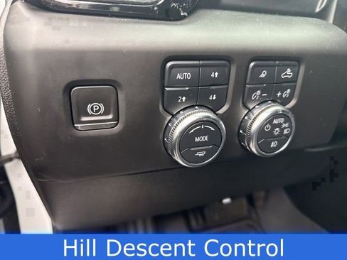 Used 2024 GMC Sierra 1500 AT4 w/ Technology Package image 33