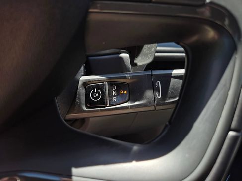 Certified 2024 Kia EV9 Light Long Range RWD image 38