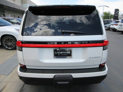 Used 2025 Lexus GX 550 w/ Cold Area Package AWD/4WD image 7