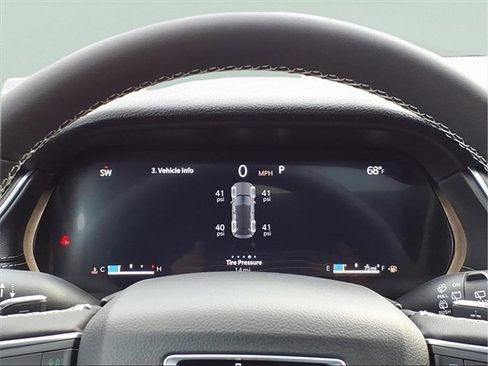 New 2025 Jeep Grand Cherokee Altitude AWD/4WD image 30