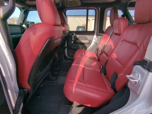 Used 2024 Jeep Wrangler Unlimited Rubicon 392 AWD/4WD image 14