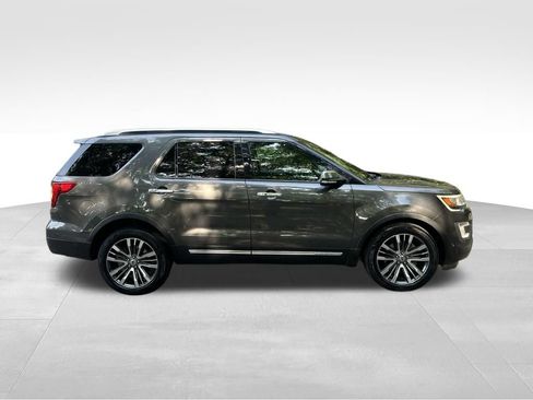 Used 2016 Ford Explorer Platinum AWD/4WD image 7