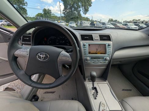 Used 2008 Toyota Camry Hybrid w/ Upgrade Pkg w/ Navigation FWD image 11